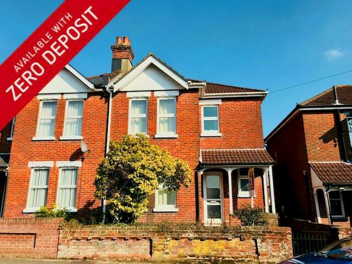 3 Bedroom House To Rent In Vincent Avenue, Southampton, SO16