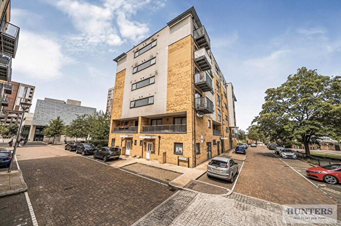 2 Bedroom Flat For Sale In Mere Road, Abbey Wood, SE2