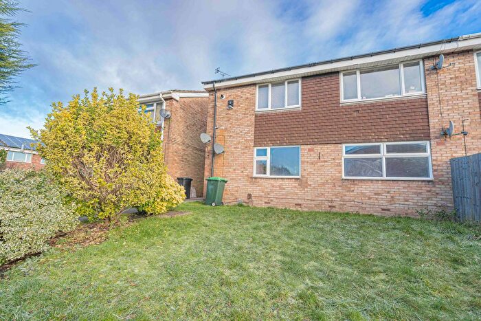 2 Bedroom Maisonette To Rent In Macmillan Close, Tividale, Oldbury, B69