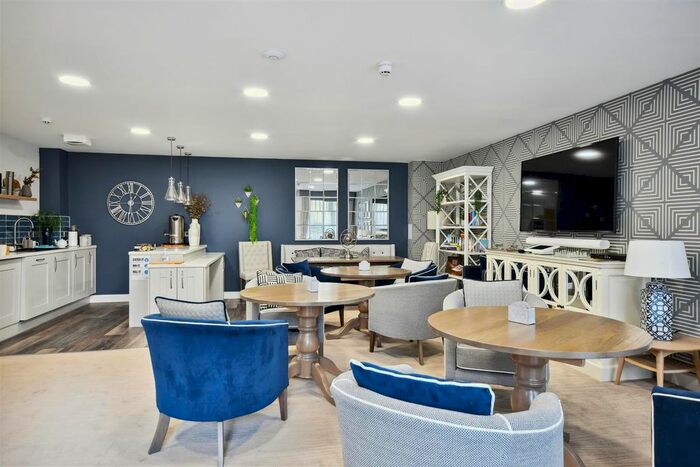 2 Bedroom Flat For Sale In Greenhaven, Lindsay Road, Poole, Dorset, BH13