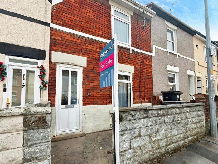 2 Bedroom Terraced House For Sale In Deacon Street, Swindon, Wiltshire, SN1