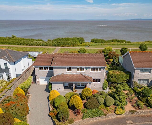 4 Bedroom Detached House For Sale In The Paddocks, Penarth, CF64