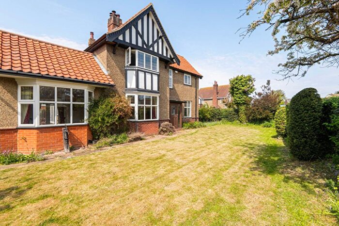 6 Bedroom Detached House To Rent In West Road, Ormesby, NR29