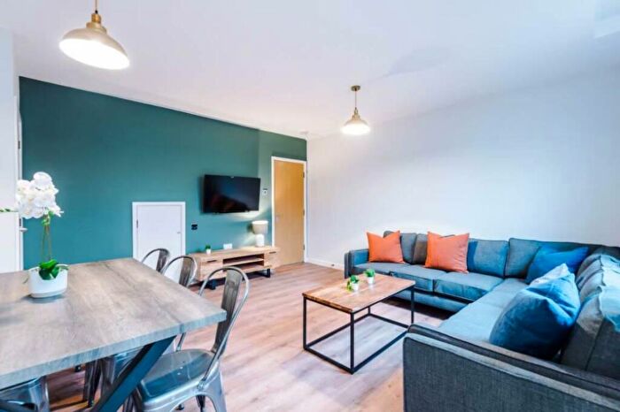 7 Bedroom House To Rent In Brandon Grove, Newcastle Upon Tyne, NE2