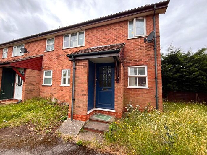 1 Bedroom Maisonette To Rent In Peak Road, Guildford, Surrey, GU2