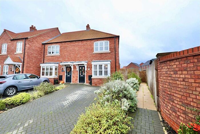 3 Bedroom End Of Terrace House For Sale In Bamburgh Park, Hull, HU7