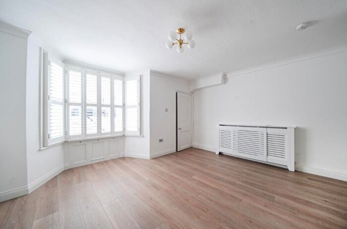 1 Bedroom Apartment To Rent In Gayton Road, Hampstead, NW3