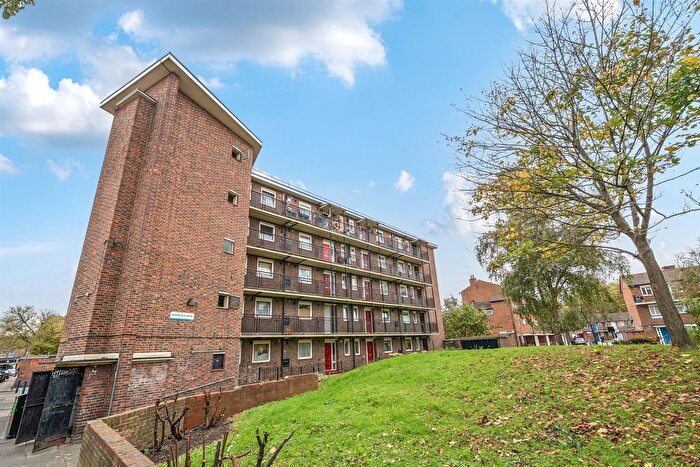 2 Bedroom Flat For Sale In Massinger Street, London, SE17