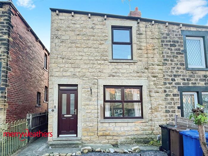 3 Bedroom Semi-Detached House For Sale In Crompton Avenue, Barnsley, S70