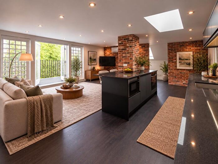 3 Bedroom Apartment To Rent In Wedderburn Road, Hampstead, London, NW3