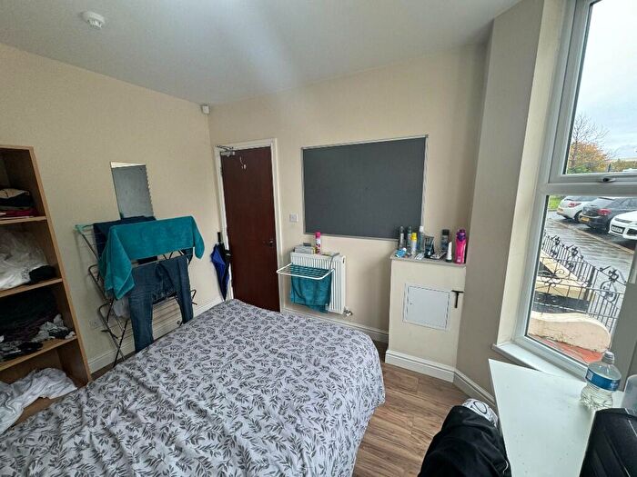 5 Bedroom Terraced House To Rent In Hall Lane, Liverpool, Merseyside, L7