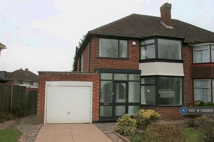 3 Bedroom Semi-Detached House To Rent In Gilson Way, Birmingham, B37