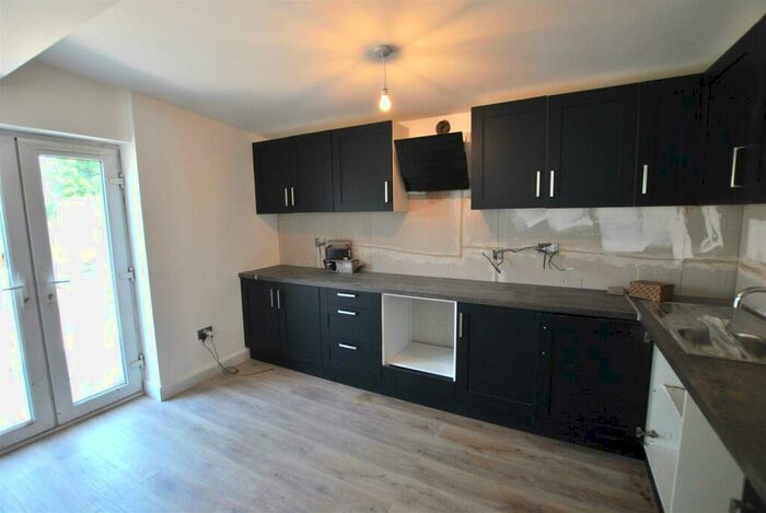 3 Bedroom Semi-Detached Bungalow To Rent In St. Margarets Avenue, Rushden, NN10