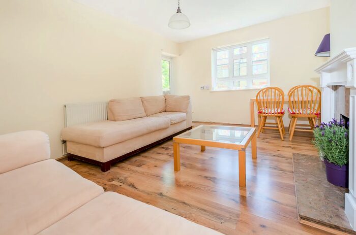 3 Bedroom Flat To Rent In Kelfield Gardens, Ladbroke Grove, W10