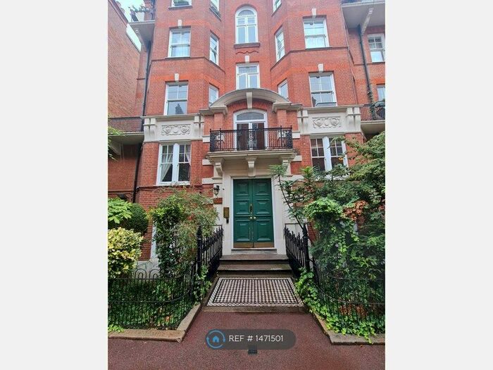 3 Bedroom Flat To Rent In Kensington Hall Gardens, London, W14