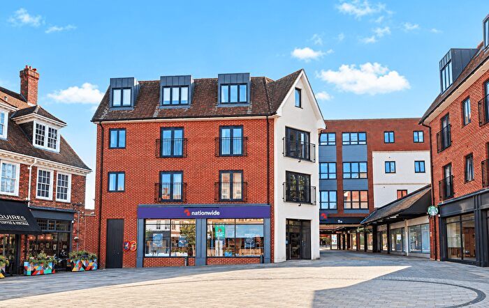2 Bedroom Flat For Sale In Leys Avenue, Letchworth Garden City, SG6