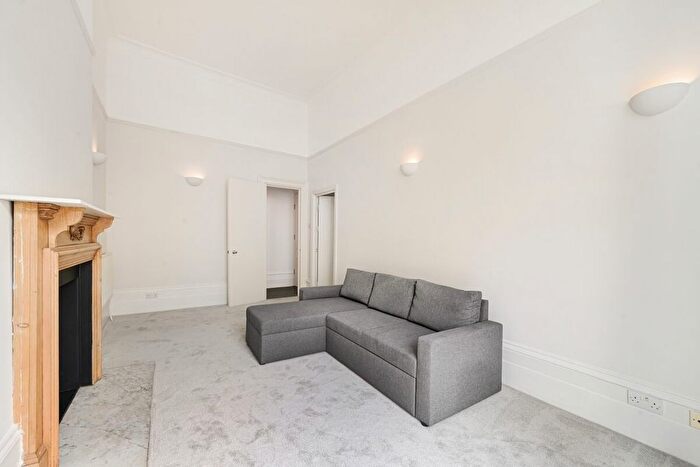 1 Bedroom Flat To Rent In Thurloe Street, South Kensington, SW7