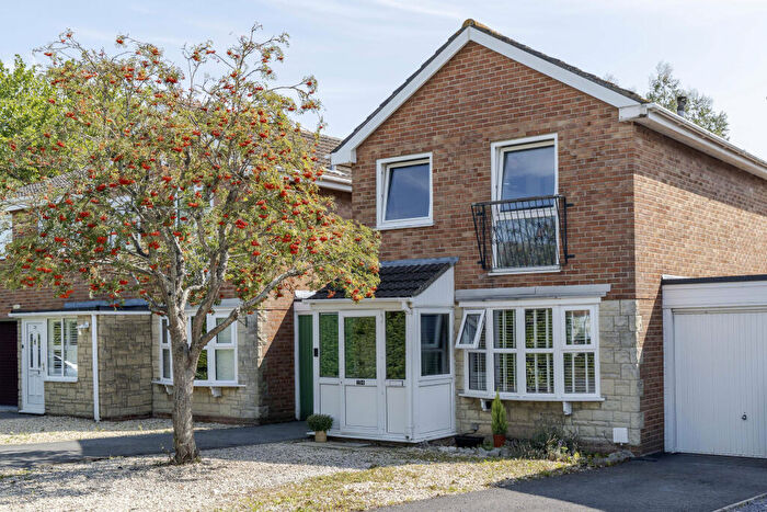 3 Bedroom Link Detached House For Sale In Blythe Gardens, Weston-super-Mare, BS22