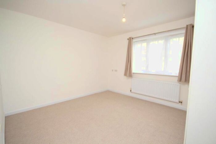 2 Bedroom Flat To Rent In Aster Court, Firethorn Close, Edgware, Middlesex, HA8