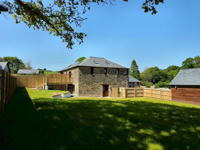 2 Bedroom Barn Conversion For Sale In Nr Lezant, Launceston, PL15