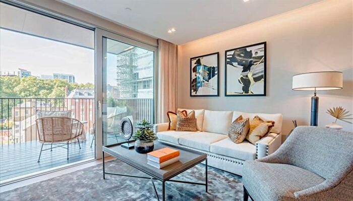 3 Bedroom Flat To Rent In Garrett Mansions, Edgware Road, London, W2