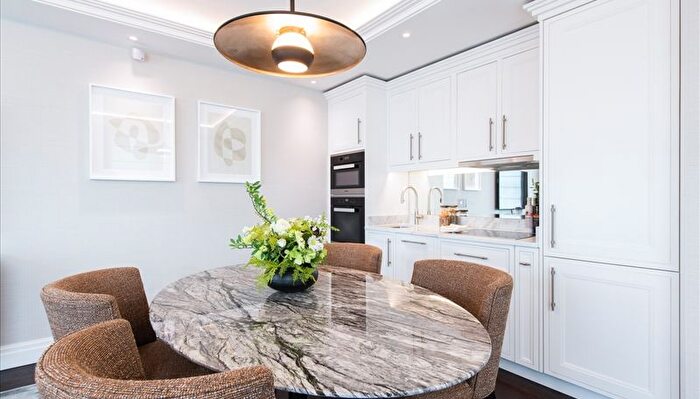 1 Bedroom Flat To Rent In Prince Of Wales Terrace, London, W8