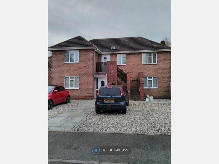 2 Bedroom Flat To Rent In Astral Grove, Hucknall, Nottingham, NG15