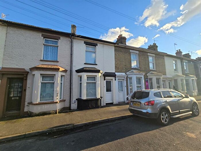 2 Bedroom House To Rent In Berridge Road, Sheerness, ME12