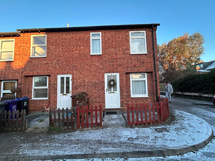 2 Bedroom House To Rent In Forge Close, Hitchin, SG5