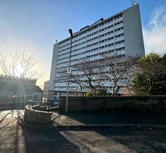 1 Bedroom Flat To Rent In Drygate, Gibson Heights, G4