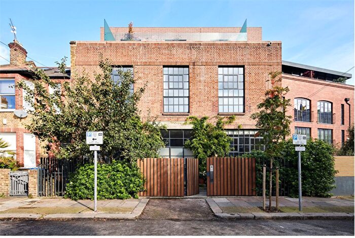 5 Bedroom Terraced House To Rent In Pember Road, Kensal Rise, Brent, NW10