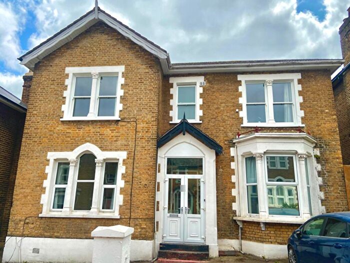 2 Bedroom Maisonette To Rent In Westdown Road, London, SE6