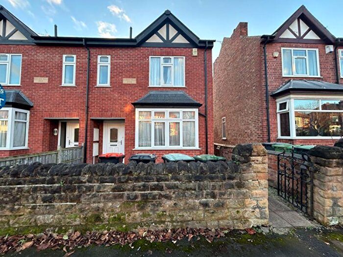 6 Bedroom House Of Multiple Occupation To Rent In Peveril Road, Nottingham, NG9