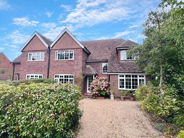 5 Bedroom Semi-Detached House For Sale In Shoreham Lane, St. Michaels, Tenterden, TN30
