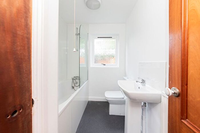 2 Bedroom Detached House For Sale In Rothafield Road, North Oxford, OX2