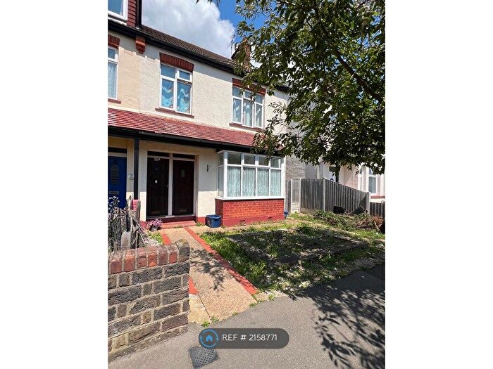 1 Bedroom Flat To Rent In Rylands Road, Southend On Sea, SS2
