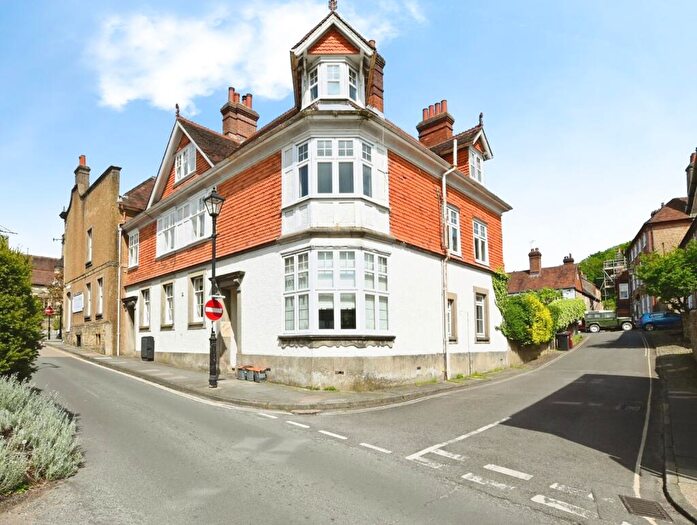 2 Bedroom Flat For Sale In South Street, Midhurst, West Sussex, GU29