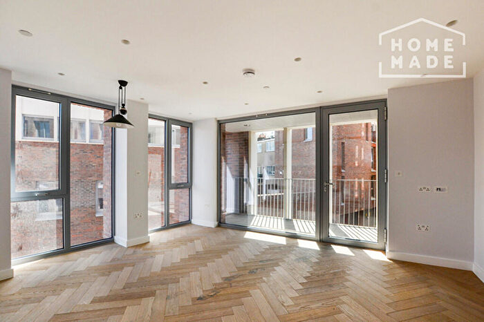 3 Bedroom Flat To Rent In Parkhaus, Downs Road, E5