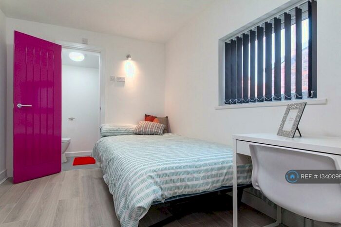 6 Bedroom Terraced House To Rent In Empress Road, Kensington, Liverpool, L7