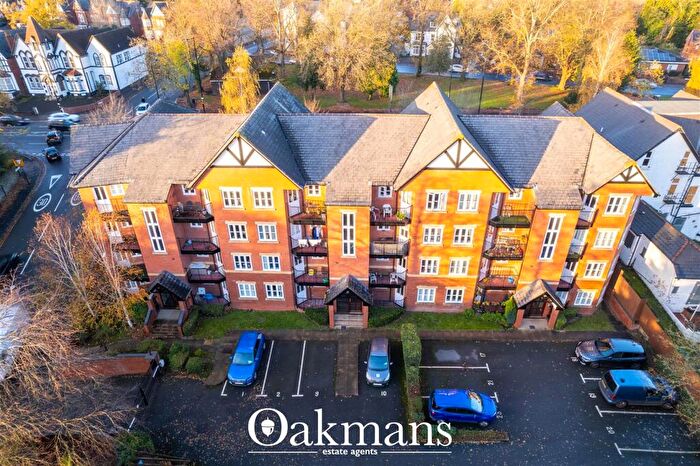 2 Bedroom Apartment For Sale In Hagley Road, Birmingham, West Midlands, B17