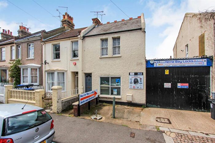 2 Bedroom Flat To Rent In Stanley Road, Herne Bay, Kent, CT6