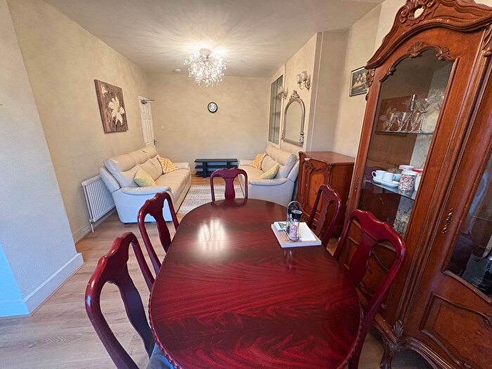 5 Bedroom Terraced House To Rent In Princes Avenue, London, N13