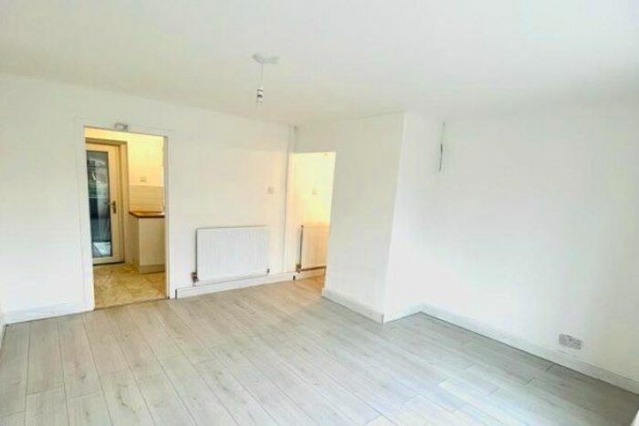 2 Bedroom Bungalow To Rent In Brownsfield Road, Lichfield, WS13