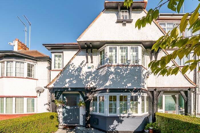 5 Bedroom Semi-Detached House To Rent In Hampstead Gardens London, NW11