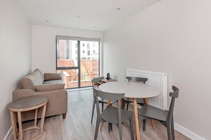 1 Bedroom Apartment To Rent In Lower Bristol Road, Bath, Somerset, BA2