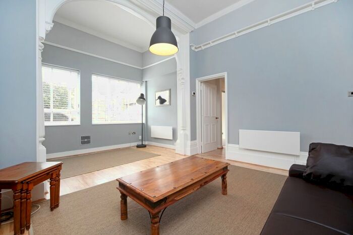 1 Bedroom Flat To Rent In Osborne Road, Windsor, SL4