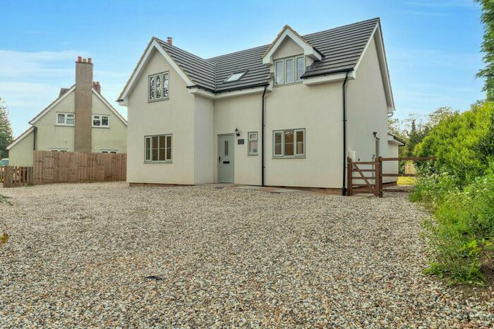 4 Bedroom Detached House For Sale In Blacksmiths Lane, Reed, SG8