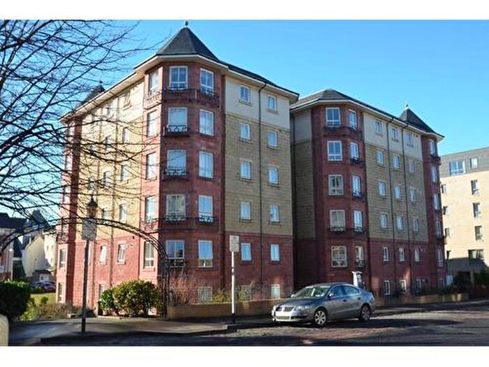 2 Bedroom Flat To Rent In McDonald Road, Edinburgh, EH7