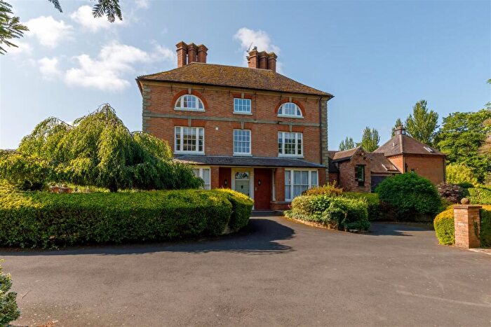 2 Bedroom Flat For Sale In Sherbourne House, Vicarage Lane, Sherbourne, Warwick, CV35