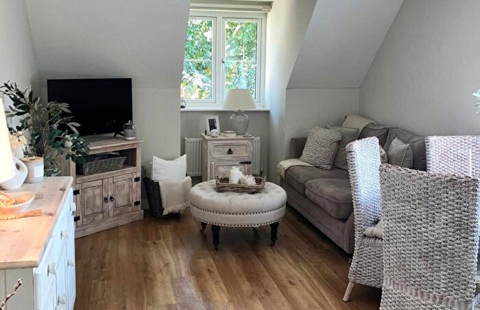 2 Bedroom Flat For Sale In Rudgard Way, Liphook, Hampshire, GU30